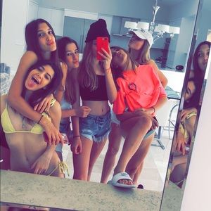 Meet your Posher, Reese